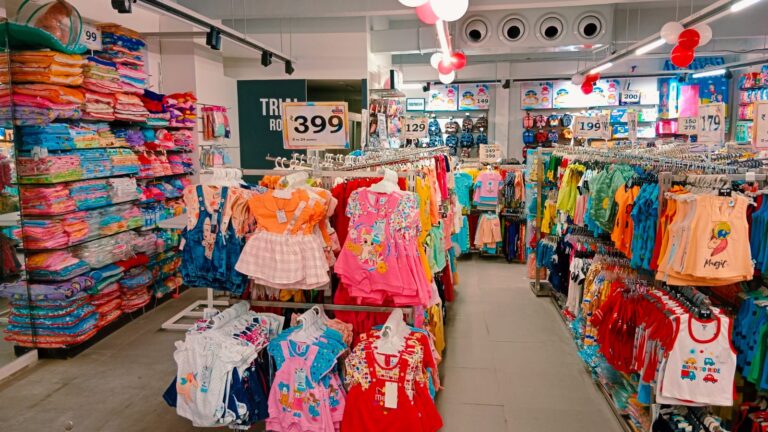 v mart store
